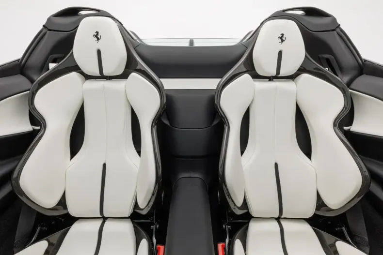 Ferrari SF90 din 2024 cu 2.600 km - oferta FER109378 - foto 19