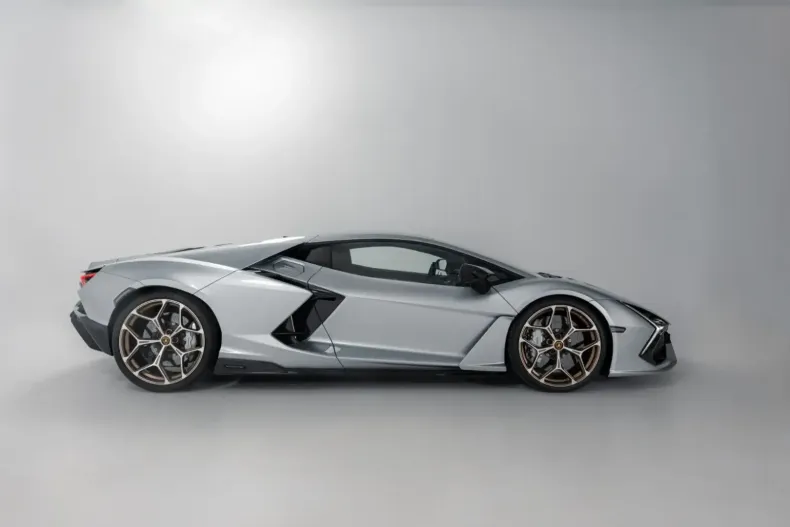 Lamborghini Revuelto din 2024 cu 9.400 km - oferta LAM109379 - foto 5