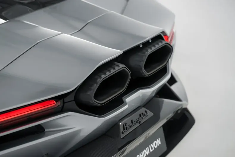 Lamborghini Revuelto din 2024 cu 9.400 km - oferta LAM109379 - foto 10