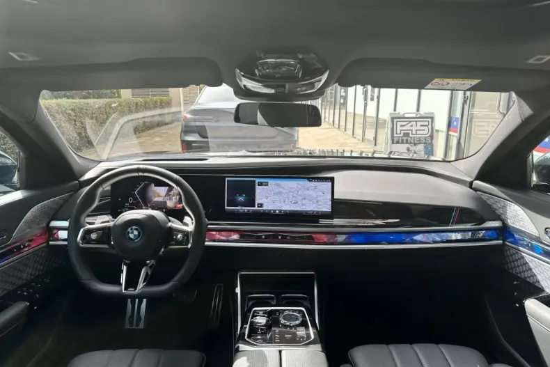 BMW 750 din 2023 cu 4.500 km - oferta BMW109381 - foto 9