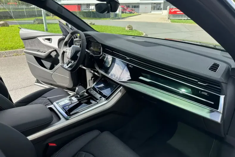 Audi Q8 din 2025 cu 10 km - oferta AUD109383 - foto 12