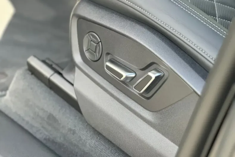 Audi Q8 din 2025 cu 10 km - oferta AUD109383 - foto 23