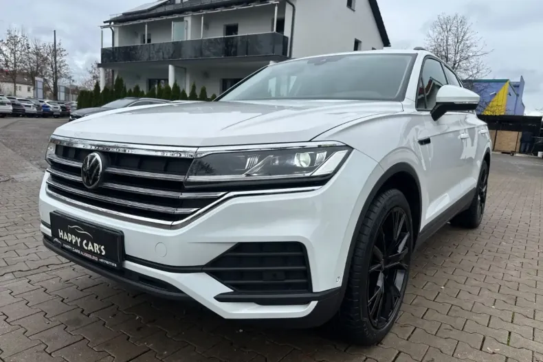 Volkswagen Touareg din 2023 cu 21.721 km - oferta VOL109385 - foto 1