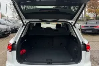 Volkswagen Touareg din 2023 cu 21.721 km - oferta VOL109385 - foto 9