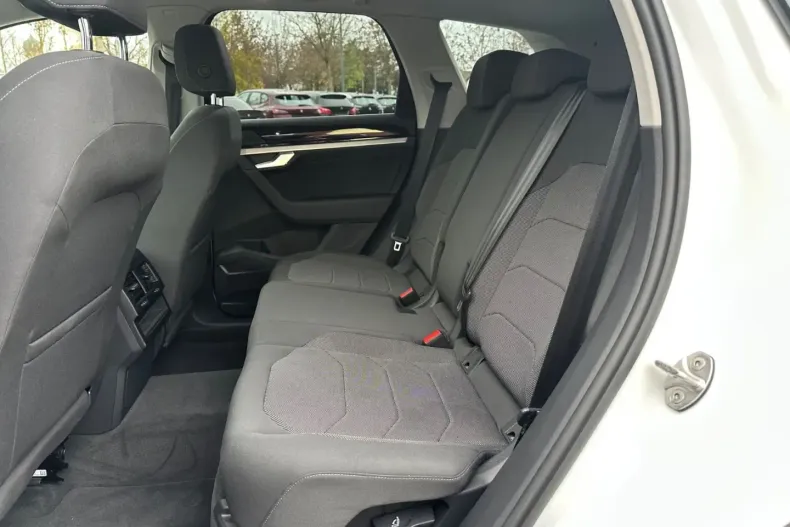 Volkswagen Touareg din 2023 cu 21.721 km - oferta VOL109385 - foto 19