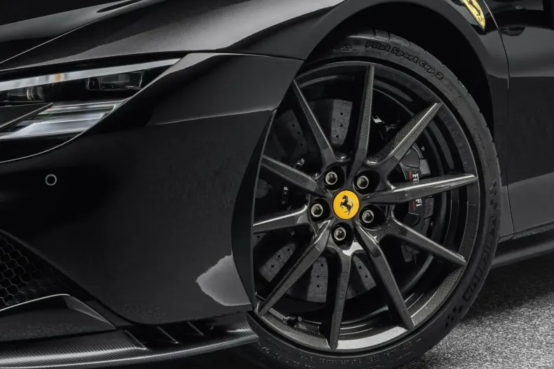 Ferrari SF90 din 2024 cu 2.600 km - oferta FER109388 - foto 10