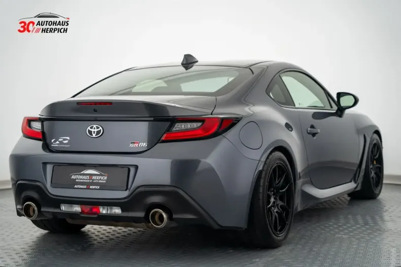 Toyota GR86 din 2023 cu 7.177 km - oferta TOY109396 - foto 5