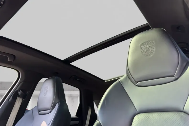 Porsche Cayenne din 2022 cu 68.502 km - oferta POR109398 - foto 20