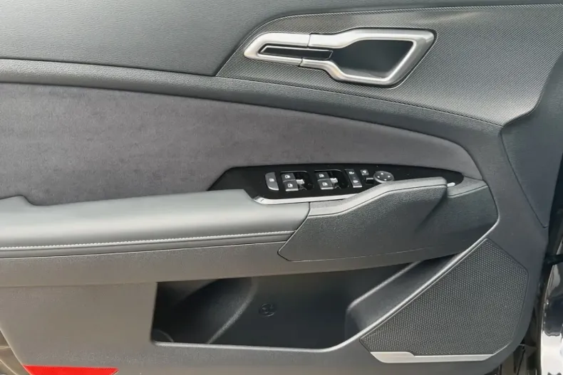 Kia Sportage din 2024 cu 5.000 km - oferta KIA109407 - foto 11