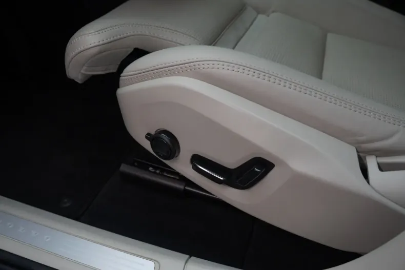 Volvo XC60 din 2024 cu 27.000 km - oferta VOL109413 - foto 19