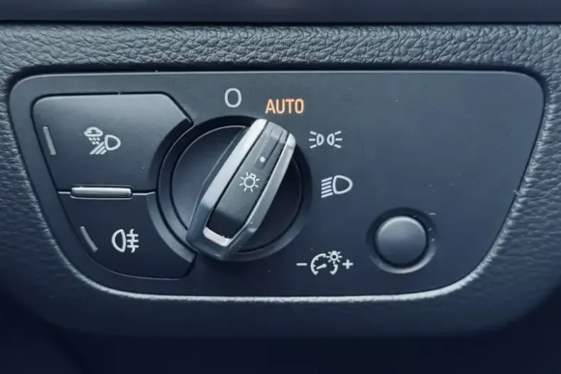 Audi Q5 din 2021 cu 73.500 km - oferta AUD109429 - foto 21