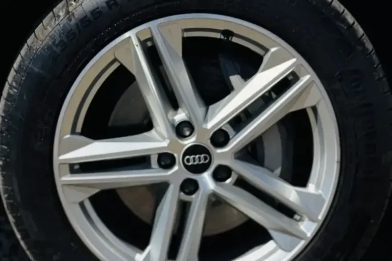 Audi Q5 din 2021 cu 73.500 km - oferta AUD109429 - foto 40