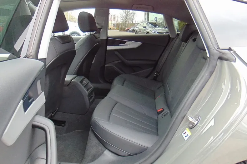 Audi A5 din 2024 cu 42.626 km - oferta AUD109437 - foto 8