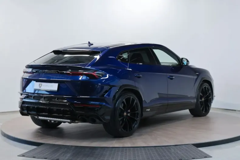 Lamborghini Urus din 2023 cu 5.650 km - oferta LAM109444 - foto 4