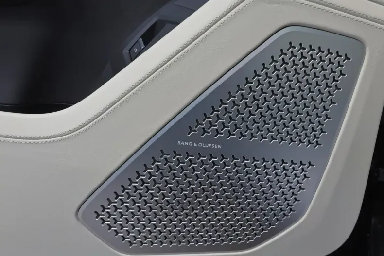 Lamborghini Urus din 2023 cu 5.650 km - oferta LAM109444 - foto 16