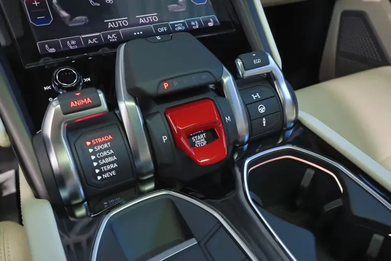 Lamborghini Urus din 2023 cu 5.650 km - oferta LAM109444 - foto 18