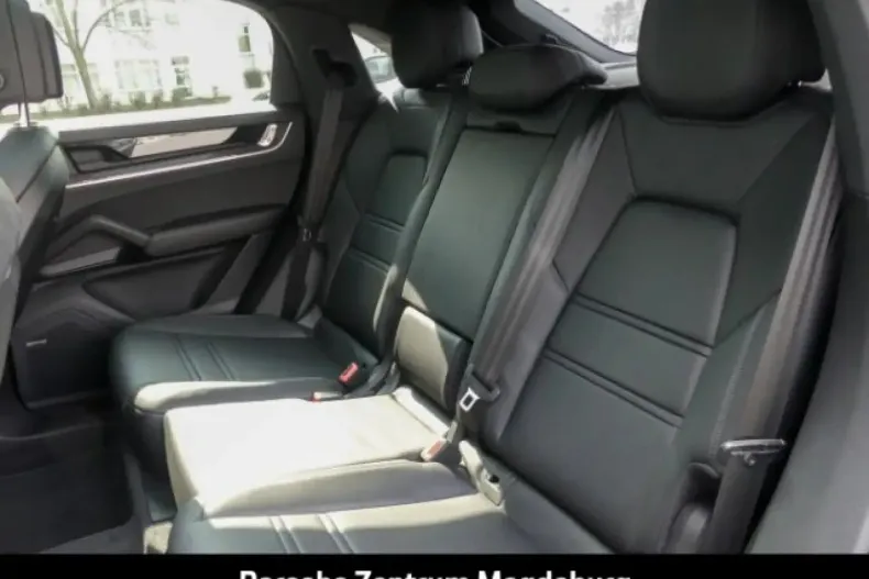 Porsche Cayenne din 2024 cu 11.300 km - oferta POR109446 - foto 18