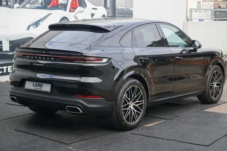 Porsche Cayenne din 2024 cu 8.900 km - oferta POR109447 - foto 12