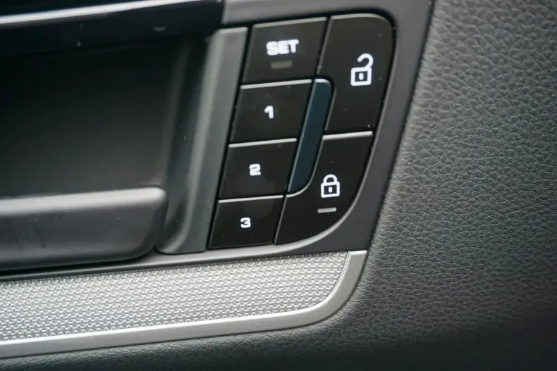 Porsche Cayenne din 2024 cu 8.900 km - oferta POR109447 - foto 15