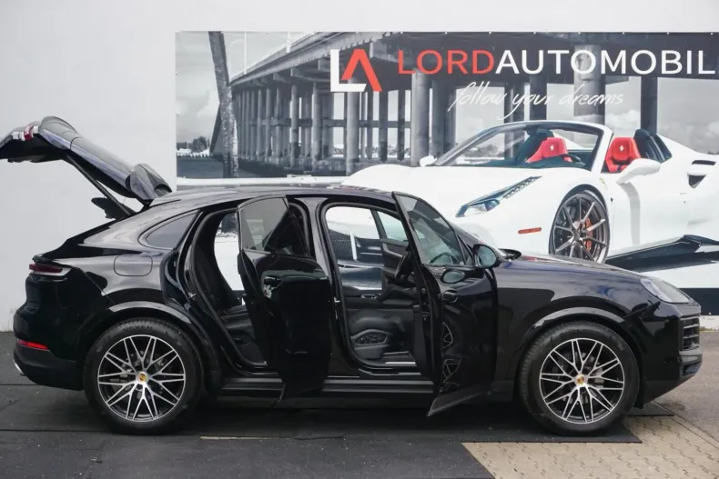 Porsche Cayenne din 2024 cu 8.900 km - oferta POR109447 - foto 19