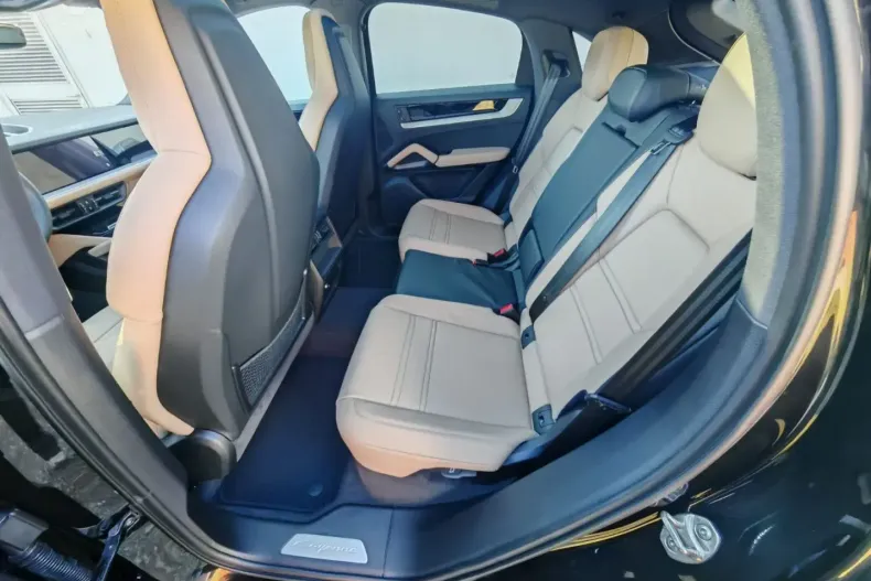 Porsche Cayenne din 2025 cu 45 km - oferta POR109448 - foto 6