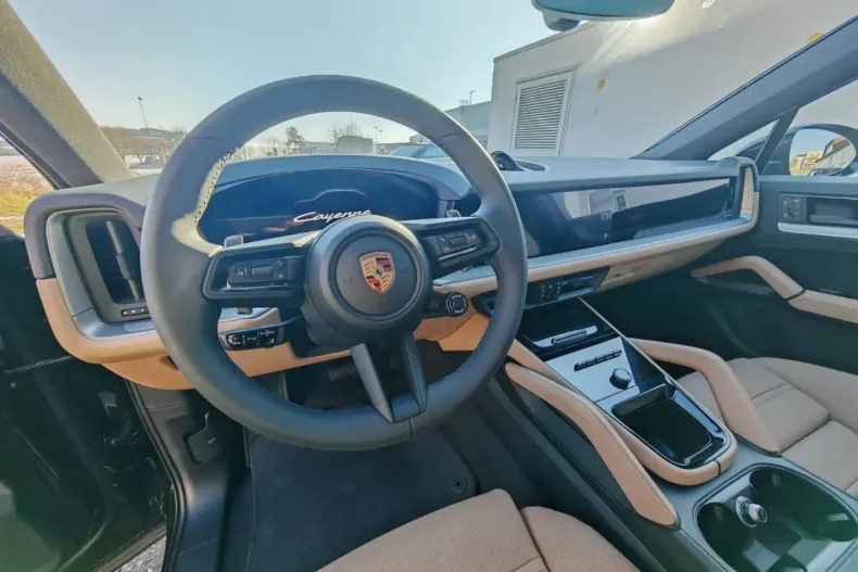 Porsche Cayenne din 2025 cu 45 km - oferta POR109448 - foto 8