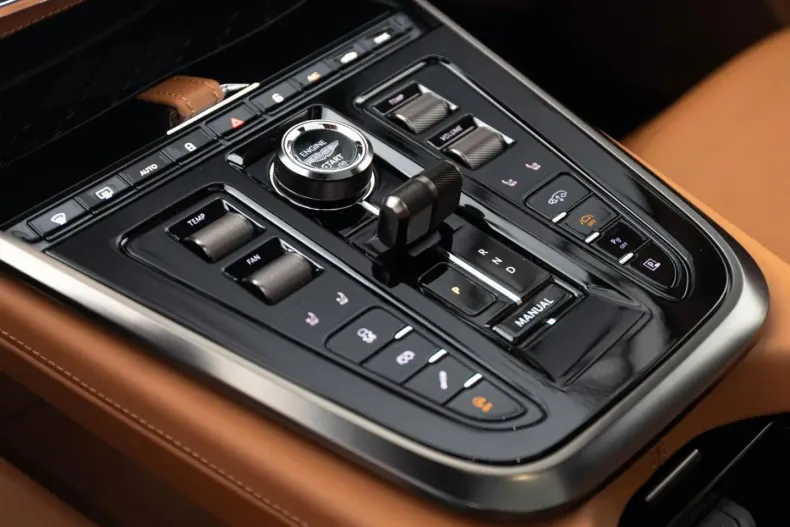 Aston Martin DBX din 2025 cu 50 km - oferta AST109449 - foto 18