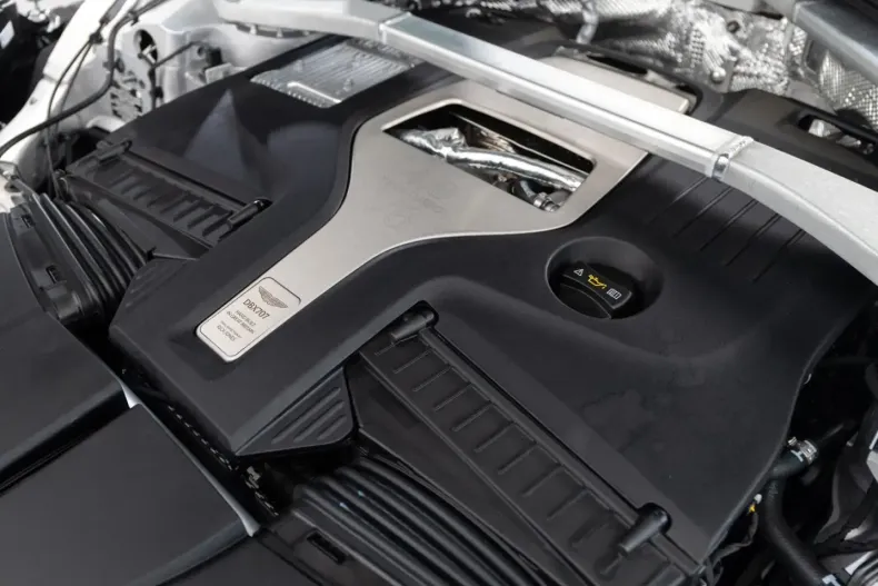 Aston Martin DBX din 2025 cu 50 km - oferta AST109449 - foto 19