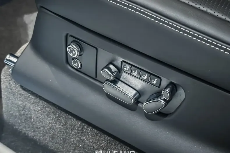 Bentley Bentayga din 2023 cu 9.500 km - oferta BEN109452 - foto 17