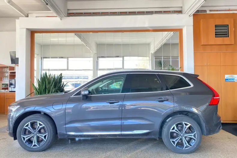Volvo XC60 din 2021 cu 68.100 km - oferta VOL109462 - foto 3