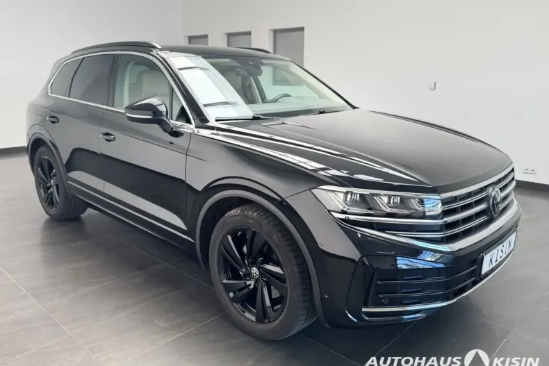 Volkswagen Touareg din 2023 cu 13.771 km - oferta VOL109463 - foto 2