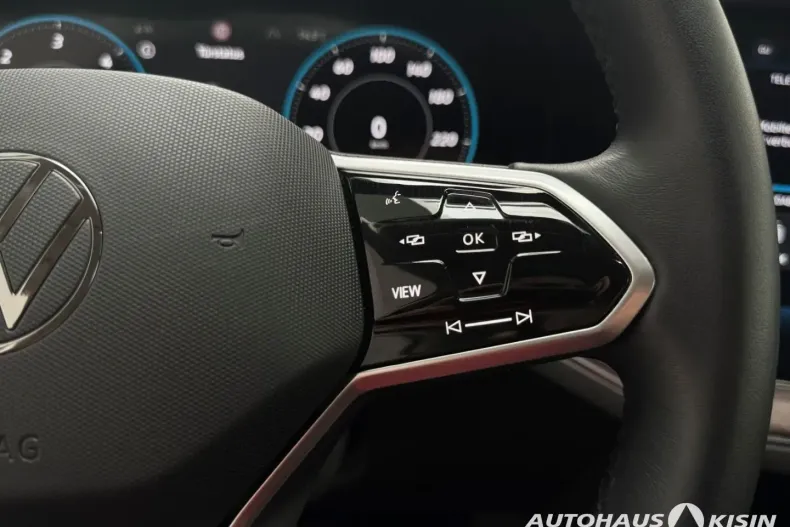 Volkswagen Touareg din 2023 cu 13.771 km - oferta VOL109463 - foto 14