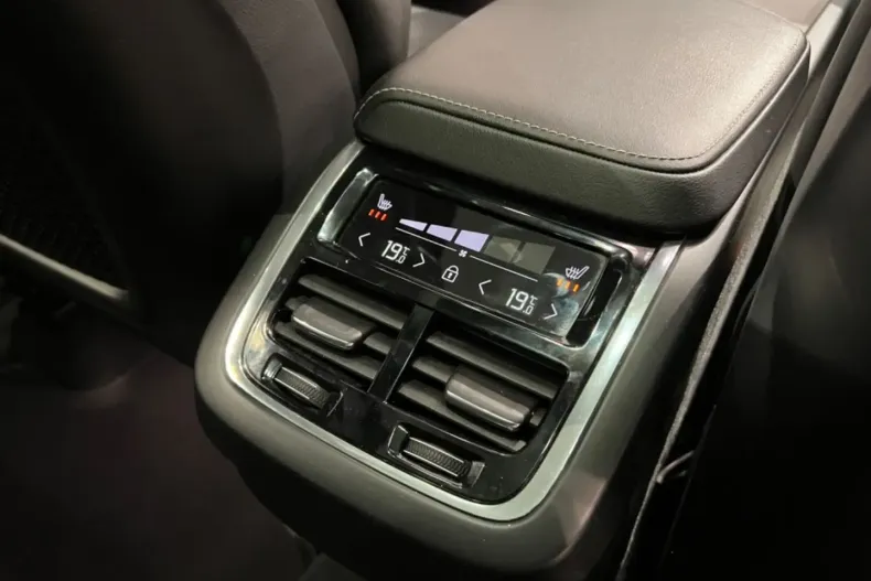 Volvo XC60 din 2021 cu 93.000 km - oferta VOL109465 - foto 18