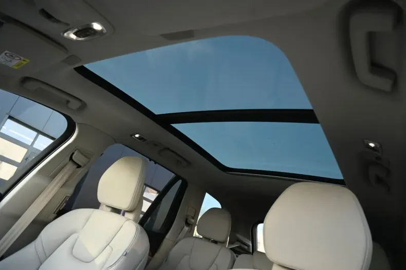 Volvo XC90 din 2021 cu 31.109 km - oferta VOL109470 - foto 23