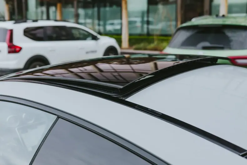 Mercedes-Benz CLE 300 din 2024 cu 12.000 km - oferta MER109471 - foto 9