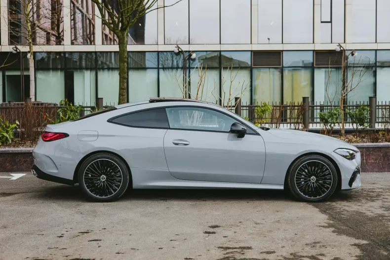 Mercedes-Benz CLE 300 din 2024 cu 12.000 km - oferta MER109471 - foto 13