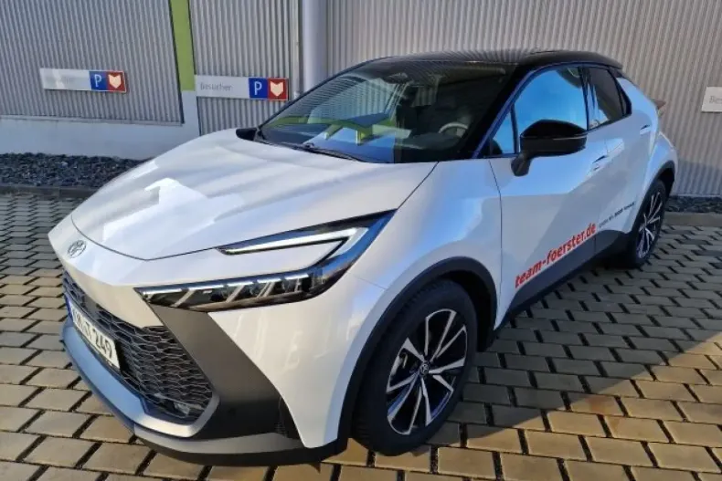 Toyota C-HR din 2024 cu 11.690 km - oferta TOY109473 - foto 1