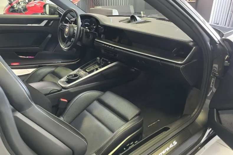 Porsche 911 din 2020 cu 18.500 km - oferta POR109482 - foto 10