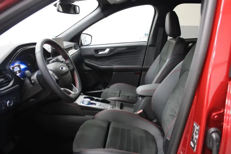 Ford Kuga din 2024 cu 9.240 km - oferta FOR109486 - foto 11