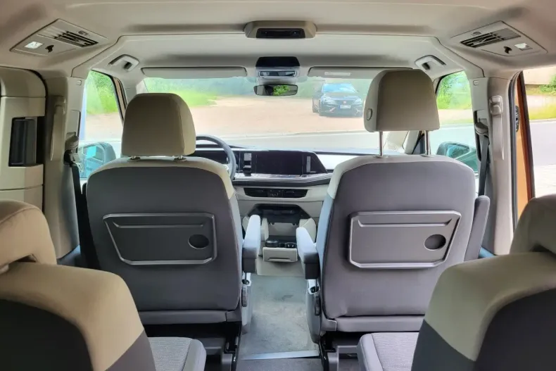 Volkswagen T7 Multivan din 2023 cu 18.968 km - oferta VOL109490 - foto 8