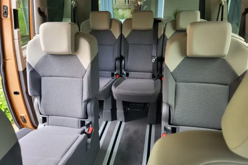 Volkswagen T7 Multivan din 2023 cu 18.968 km - oferta VOL109490 - foto 13