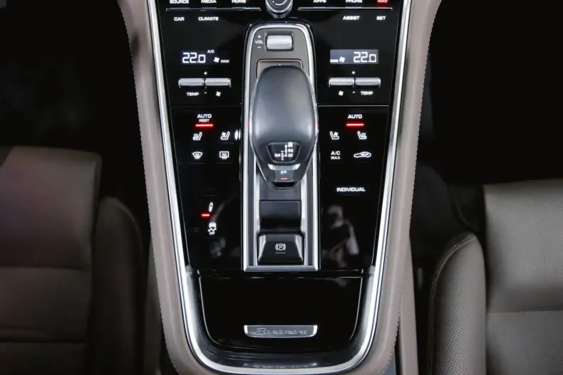 Porsche Panamera din 2023 cu 10.500 km - oferta POR109492 - foto 21