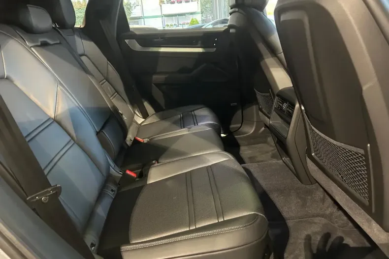 Porsche Cayenne din 2024 cu 13.233 km - oferta POR109495 - foto 18