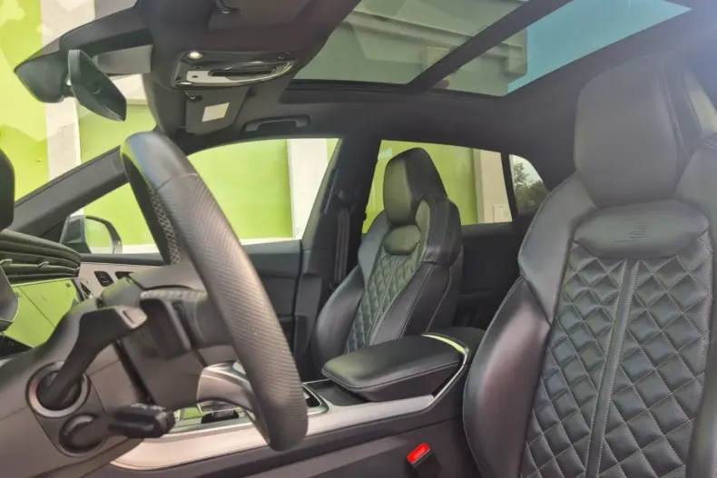 Audi Q8 din 2023 cu 76.145 km - oferta AUD109534 - foto 13