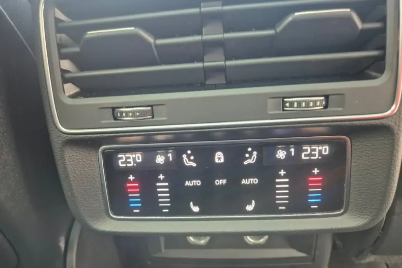 Audi Q8 din 2023 cu 76.145 km - oferta AUD109534 - foto 26