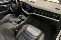 Volkswagen Touareg din 2021 cu 75.000 km - oferta VOL109549 - foto 12