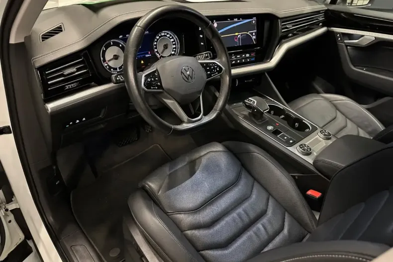 Volkswagen Touareg din 2021 cu 75.000 km - oferta VOL109549 - foto 17