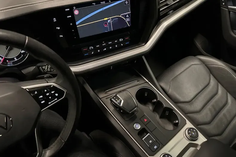 Volkswagen Touareg din 2021 cu 75.000 km - oferta VOL109549 - foto 21