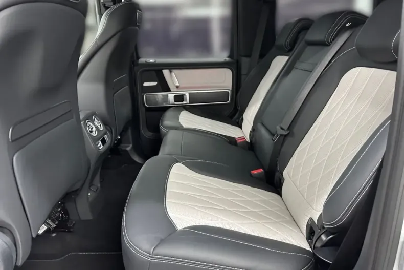 Mercedes-Benz G 500 din 2024 cu 16.010 km - oferta MER109557 - foto 10