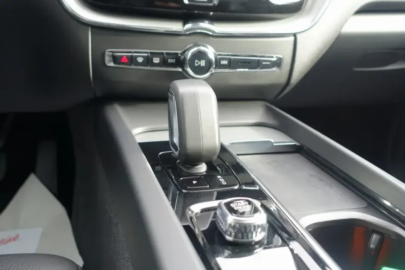 Volvo XC60 din 2022 cu 46.000 km - oferta VOL109619 - foto 20